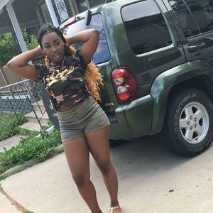 Meet your Posher, Ashley